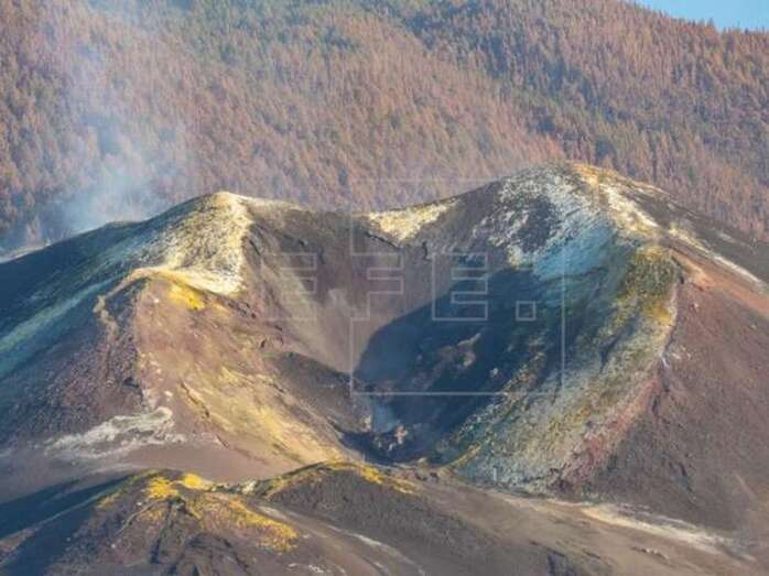 Foto del volcán de Cumbre Vieja tomada el 13 de enero, cuando se cumplió un mes del final de la erupción / EFE Miguel Calero